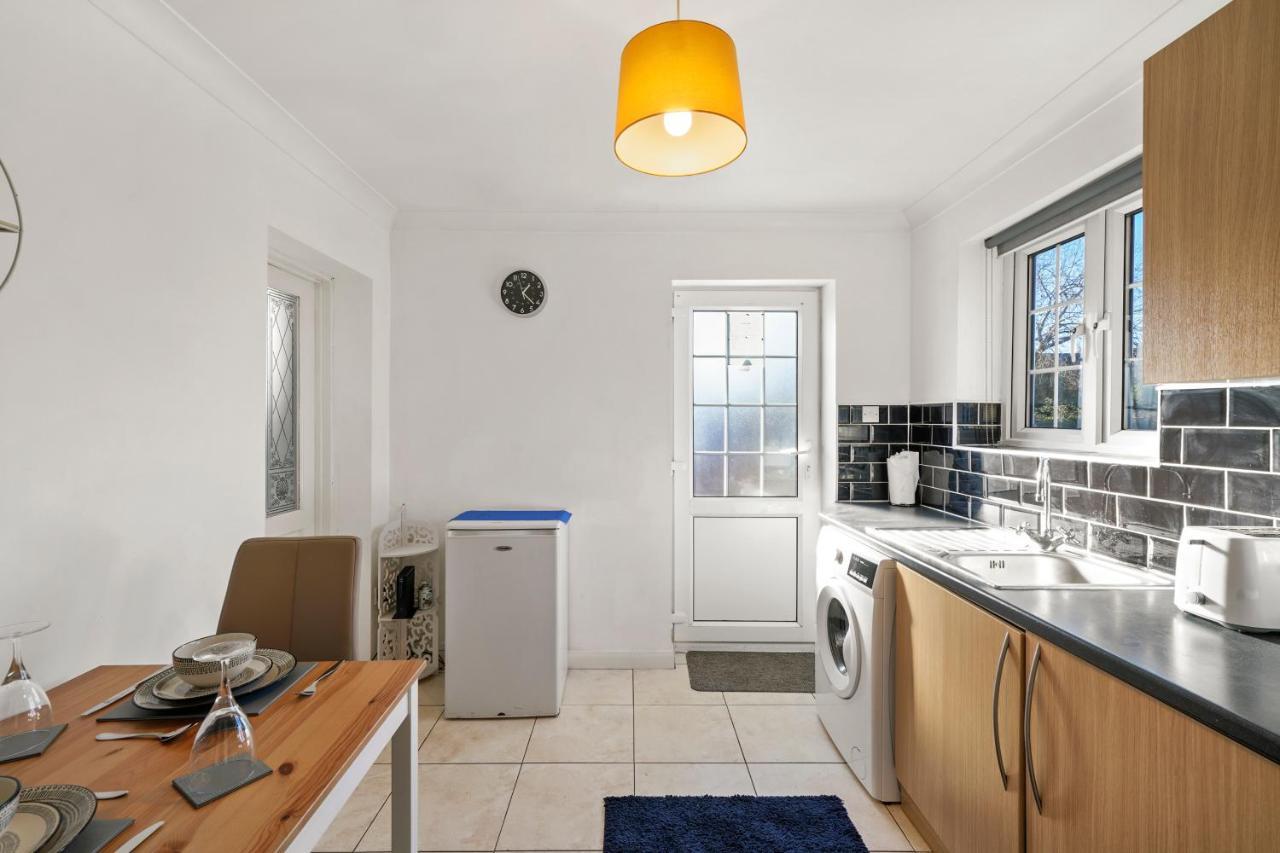 1 Bedroom Flat Aylesbury, Private Parking, Fowler Rd Aylesbury  Zewnętrze zdjęcie