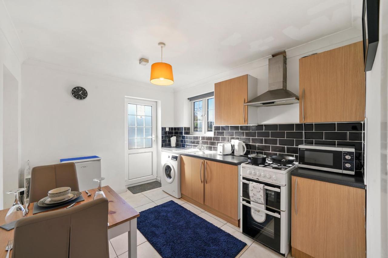 1 Bedroom Flat Aylesbury, Private Parking, Fowler Rd Aylesbury  Zewnętrze zdjęcie